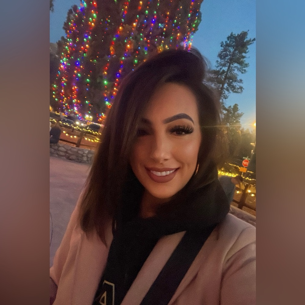 MEET YOUR POSHER! - Picture 10 of 16